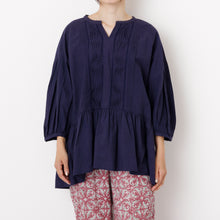 画像をギャラリービューアに読み込む, ウェーブピンタックブラウス