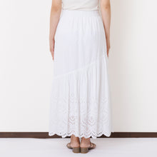 画像をギャラリービューアに読み込む, シフリ刺繍ロングスカート