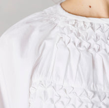画像をギャラリービューアに読み込む, ハンドスモッキングブラウス