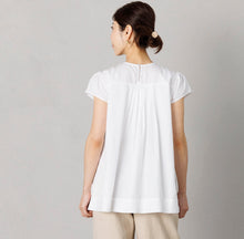 画像をギャラリービューアに読み込む, カンタ刺繍ウェーブピンタックブラウス