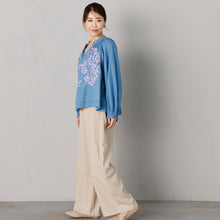 画像をギャラリービューアに読み込む, ボタニカル刺繍ブラウス