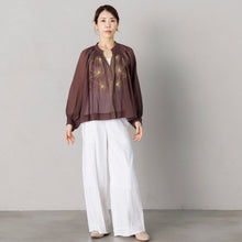 画像をギャラリービューアに読み込む, 幾何フラワー刺繍ブラウス