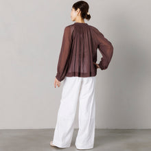 画像をギャラリービューアに読み込む, 幾何フラワー刺繍ブラウス