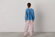 画像をギャラリービューアに読み込む, Denim Pintuck Blouse