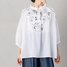 画像をギャラリービューアに読み込む, アンティークボタニカル刺繍ブラウス
