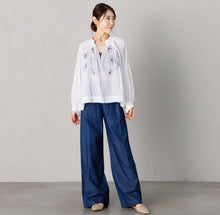 画像をギャラリービューアに読み込む, 幾何フラワー刺繍ブラウス