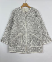 画像をギャラリービューアに読み込む, ブロックプリント(木版) モノトーンボタニカル柄キルトコート