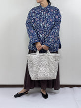 画像をギャラリービューアに読み込む, ブロックプリント(木版)フラワー柄キルトジャケット