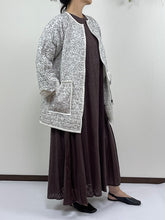 画像をギャラリービューアに読み込む, ブロックプリント(木版) モノトーンボタニカル柄キルトコート