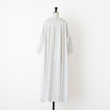 画像をギャラリービューアに読み込む, HAND PLEATS TUCK DRESS