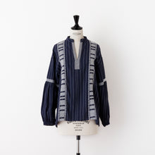 画像をギャラリービューアに読み込む, Tribal embroidery Blouse