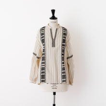 画像をギャラリービューアに読み込む, Tribal embroidery Blouse