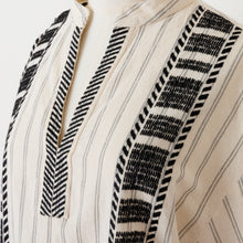 画像をギャラリービューアに読み込む, Tribal embroidery Blouse