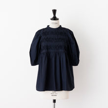 画像をギャラリービューアに読み込む, Honeycomb Hund Tuck Blouse